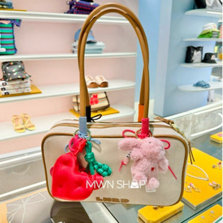 Lynaround Sale กระเป๋า มีโค้ดลด30% กระเป๋าสะพายไหล่ พร้อมพวง…