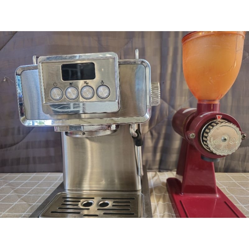 เครื่องชงกาแฟ SKG + เครื่องบด กาแฟ 600n เฟืองไทเทเนียม