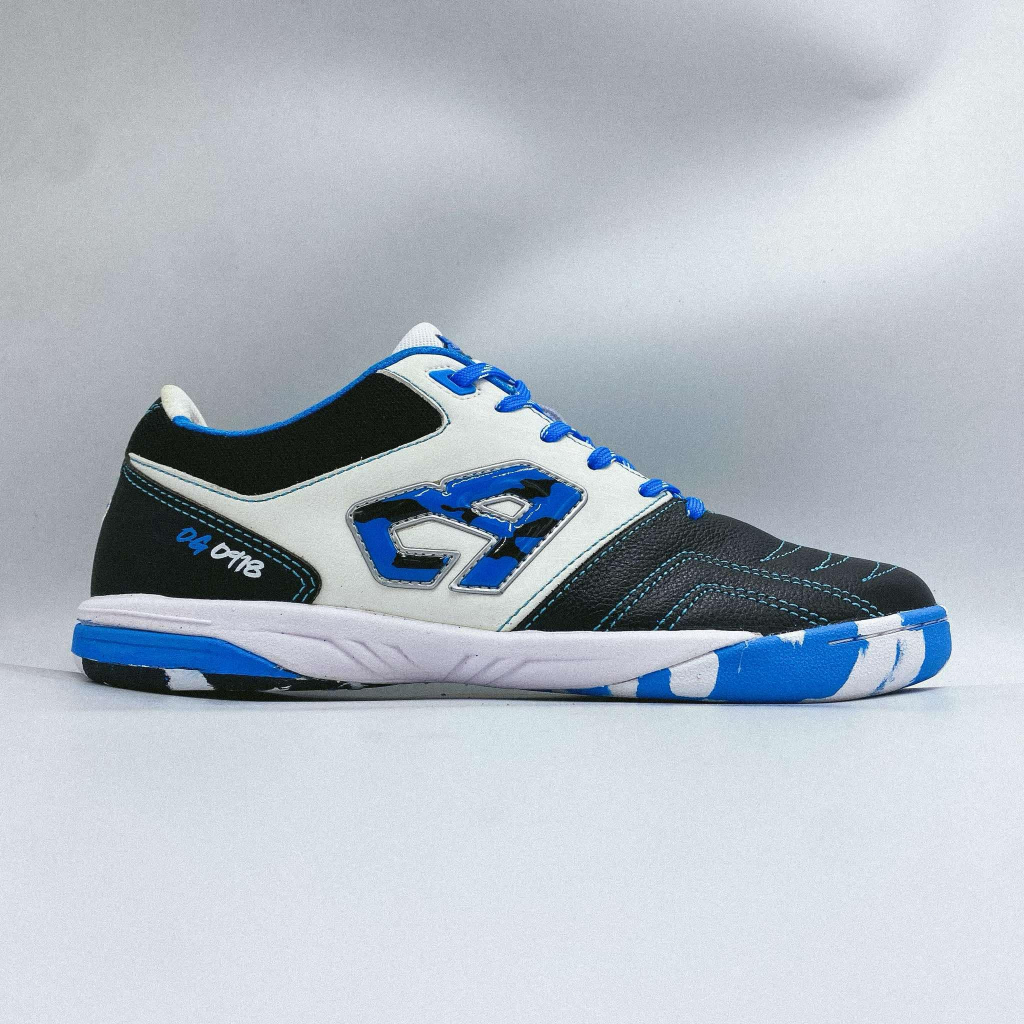 [สินค้าลิขสิทธิ์แท้100%] BREAKER  BK0918  Futsal