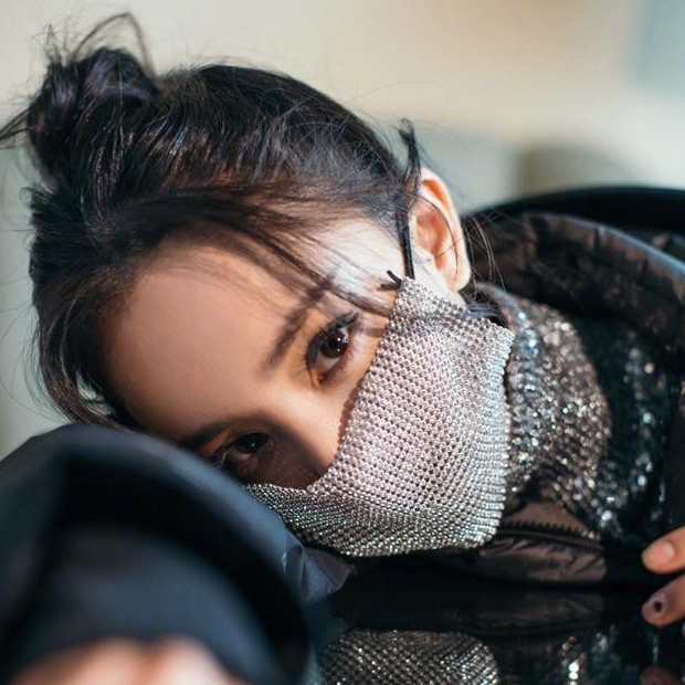 ♛-❀หยางมี่กับหน้ากากเพชรแฟนน้ำแข็งกับหน้ากากแฟชั่นแนวโน้ม rhinestone หญิงกับเพชรแฟชั่นหน้ากากใหม่ 68
