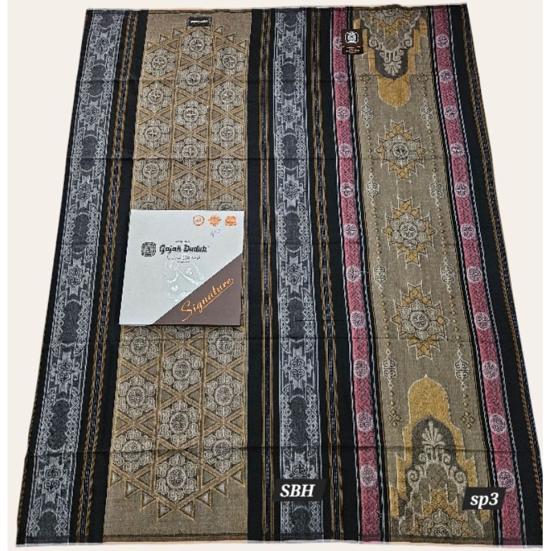 ผ้าโสร่งผู้ชาย ผ้านุ่ง ผ้าโสร่งตราช้าง รุ่น ซิกเนอเจอร์ Gajah duduk Signature