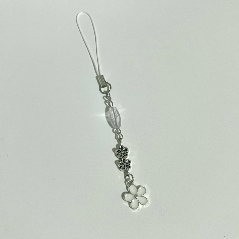 *(จี้และลูกปัดมีตำหนิ)* Sawako phone charm🌸🤍 | พวงกุญแจ ที่ห้อยโทรศัพท์ keychain Kimi ni Todoke