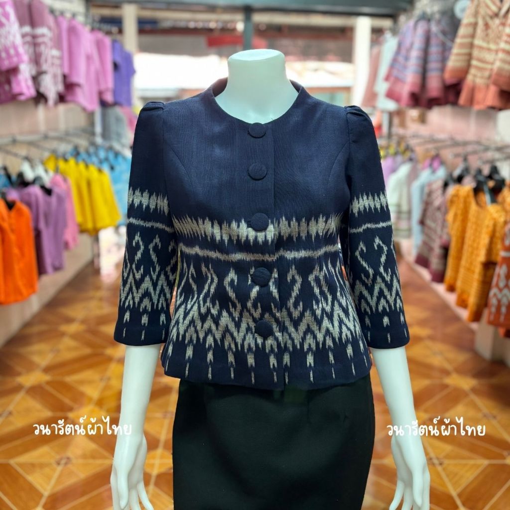 เสื้อผ้าฝ้ายเข็นมือ ทอมือ ลายขอ คอกลม กระดุมใหญ่ แขนสามส่วน อัดผ้ากาว