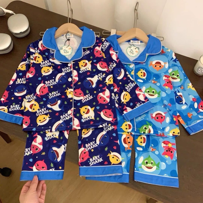 ร้านพร้อมส่งในไทยชุดนอนลูกสาวลูกชายใส่ได้ลาย baby shark (shark)