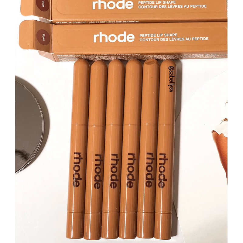 Rhode peptide lip shape THE CONTOURING LIP SHAPER liner