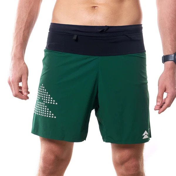T8 MEN'S SHERPA SHORTS V2 กางเกงวิ่งผู้ชาย ออกแบบมาสำหรับการวิ่งโดยเฉพาะ มีที่เก็บของรอบเอว และที่ติดบิบ - รูปที่ 2