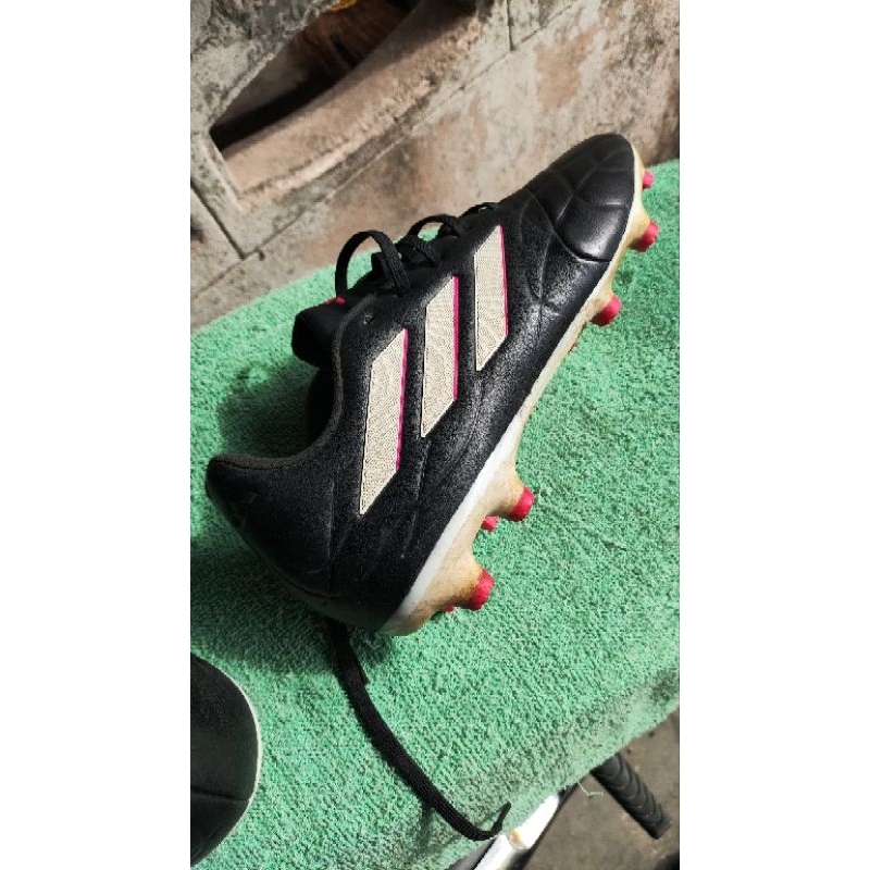 adidas copa oure.3 fg ไซส์ us10 uk9.5 f44  cm28 ของแท้ สภาพ95%ใส่เอง ขายราคามือสอง