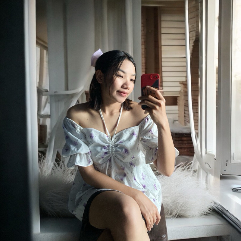 M02 เสื้อแฟชั่นผู้หญิง เสื้อเปิดไหล่ เสื้อฤดูร้อน คาเฟ่ ทะเล