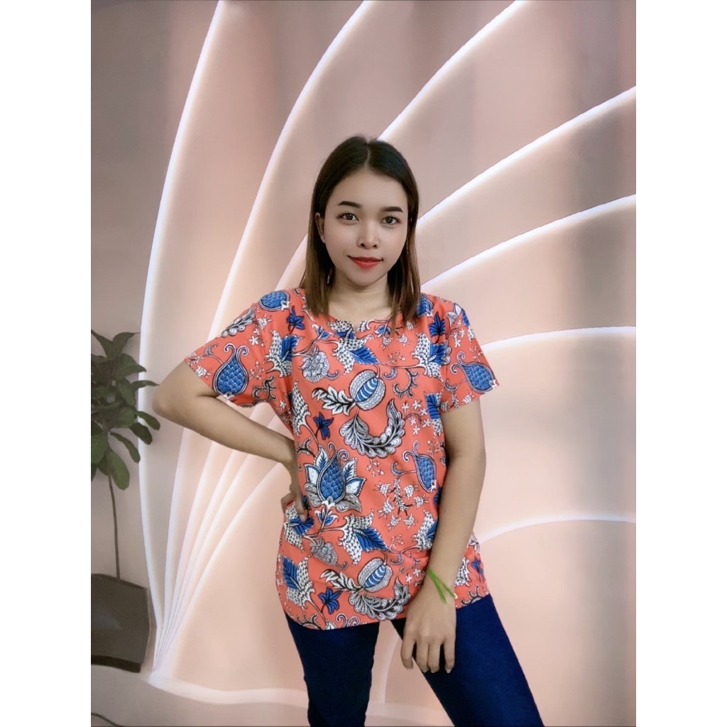 เสื้อลายดอกสาวอวบ เสื้อไหมอิตาลี เสื้อผ้า ผู้ใหญ่ วัยกลางคน อก32-42 รุ่น8842