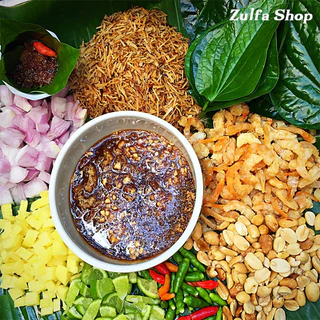 **มีคูปองส่งฟรี** มะพร้าวคั่วเมี่ยงคำ ขนาด 250 กรัม หอม กรอบ คั่วสด ใหม่ ไม่เหม็นหืน เก็บเงินปลายทางได้ (พร้อมส่ง)