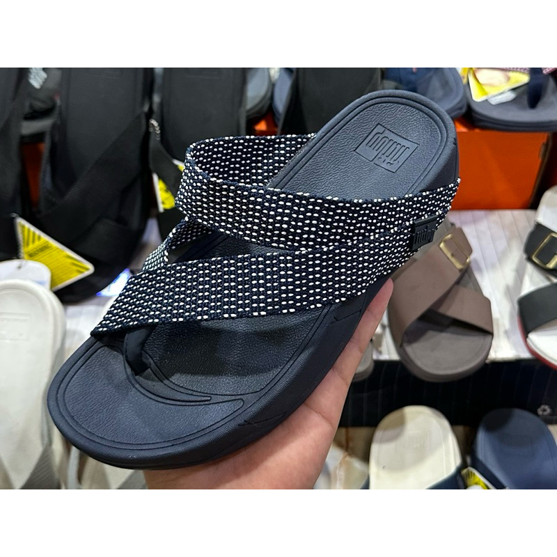 รองเท้าเเตะ fitflop สลิงรุ่นใหม่ สวย ใส่ได้ทั้ง หญิงและชายไซร้ 36----44
