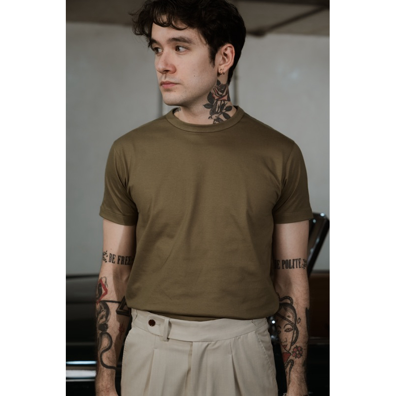เสื้อยืดทรงวินเทจ สีเขียวขี้ม้า
