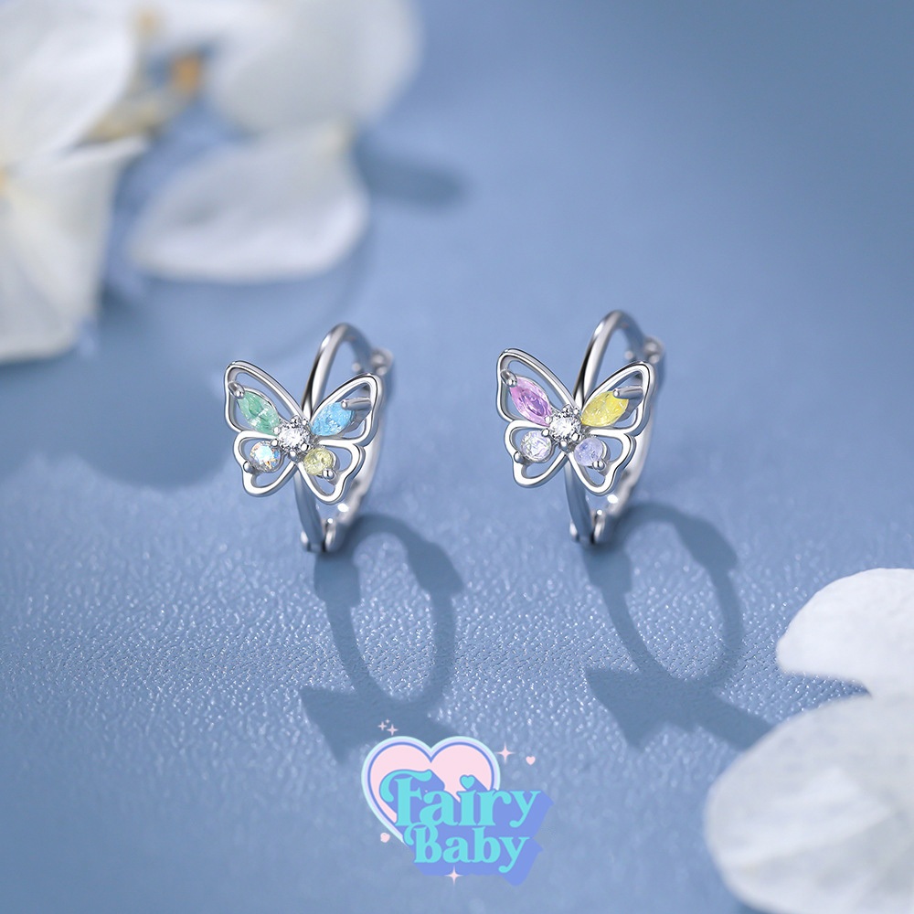 Fairybaby ต่างหู Rainbow Butterfly Hoop ต่างหู ห่วงสีเงิน น่ารัก รูปผีเสื้อ เพชรหลากสี สวยงาม (E2-105)