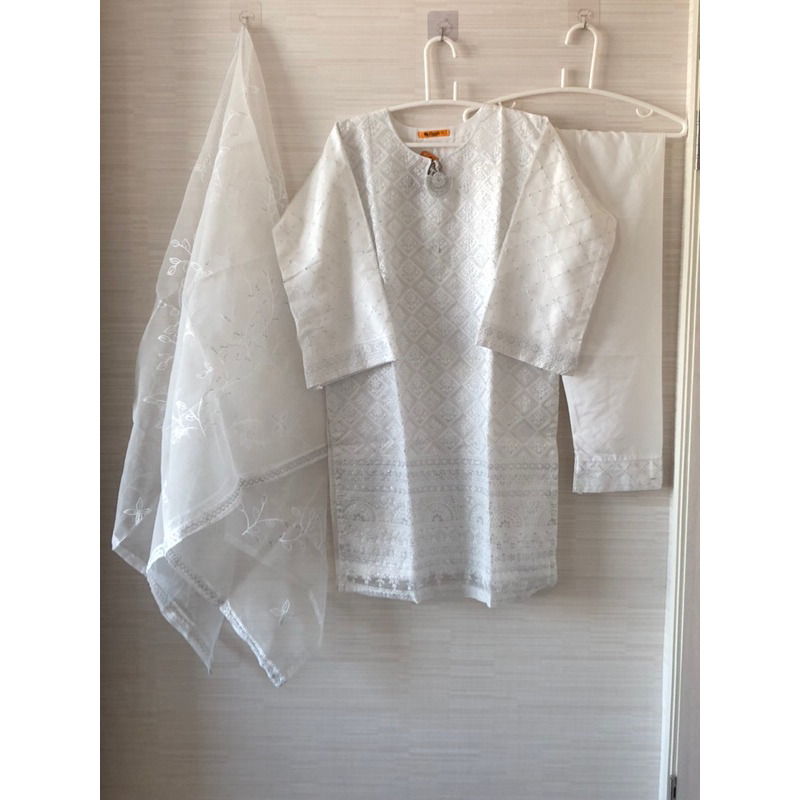 beautiful Pakistani suits