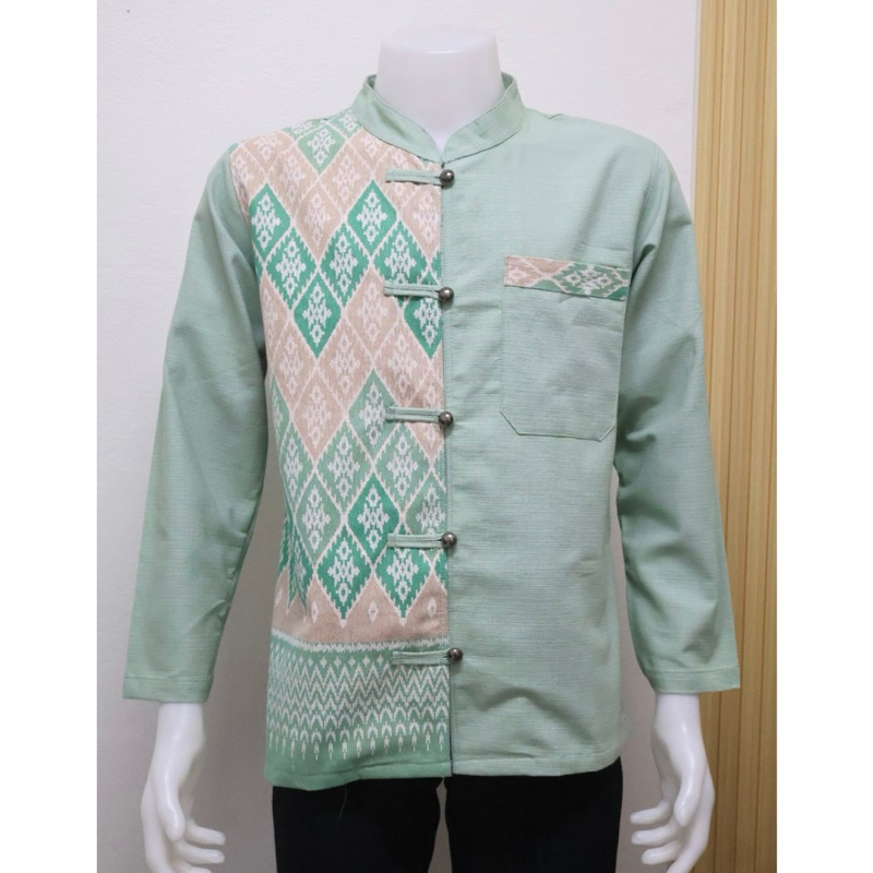 เสื้อลายไทยมัดหมี่ดอกพิกุล สีเขียวมินต์ อก42-56“ งานผ้าชินมัย ใส่ได้ทุกเทศกาล ราคา ถูกที่สุด ดีลบีเคเค แกลเลอรีภาพที่ 2