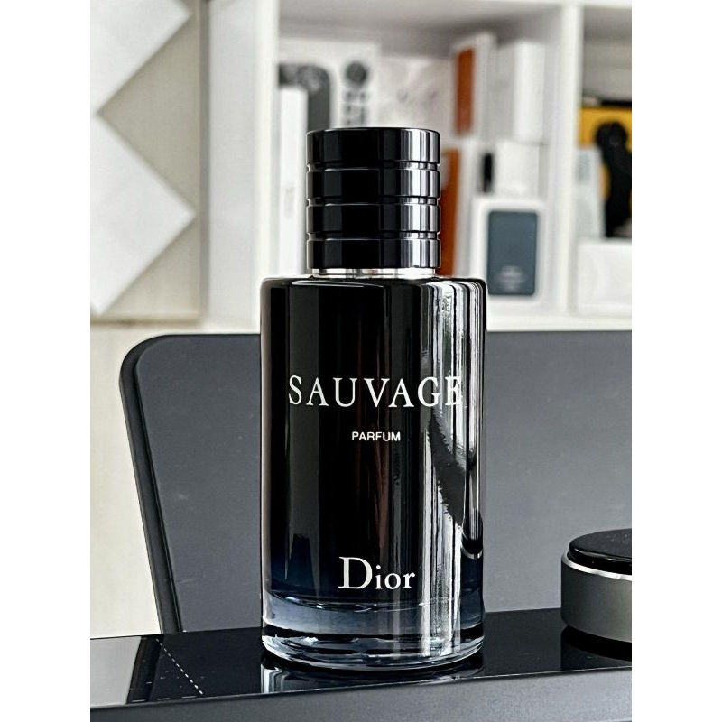 น้ำหอมผู้ชาย Dior Sauvage Parfum100 ml