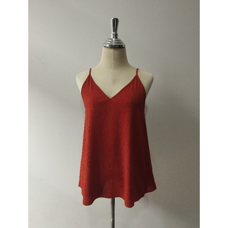 DA20 เสื้อสายเดี่ยว uniqlo