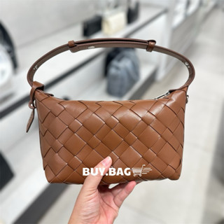 CHARLES & KEITH : CK2-20151510 กระเป๋าสะพาย