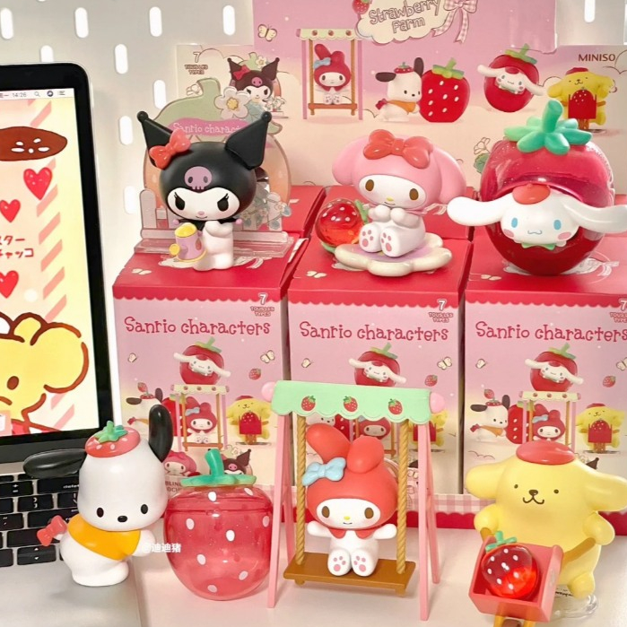 ( พร้อมส่งด่วนในไทย) แบบสุ่มโมเดล : Sanrio Strawberry Manor Series ฟาร์มสตอเบอรรี่