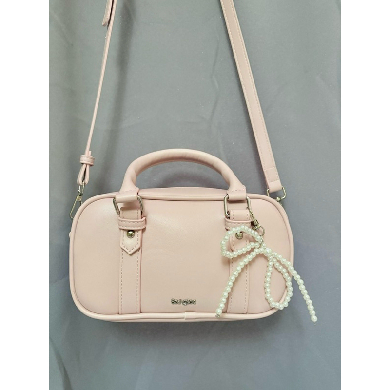 ส่งต่อกระเป๋าของร้าน 8angles  รุ่น Darling 🍒 กระเป๋าขนาด8นิ้ว ใส่ของได้จุกๆๆ 💖 400บาท