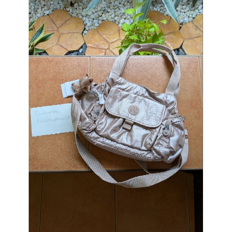 กระเป๋า kipling แท้ (ใหม่) หิ้วเองจาก USA ป้ายห้อย รุ่นfelix