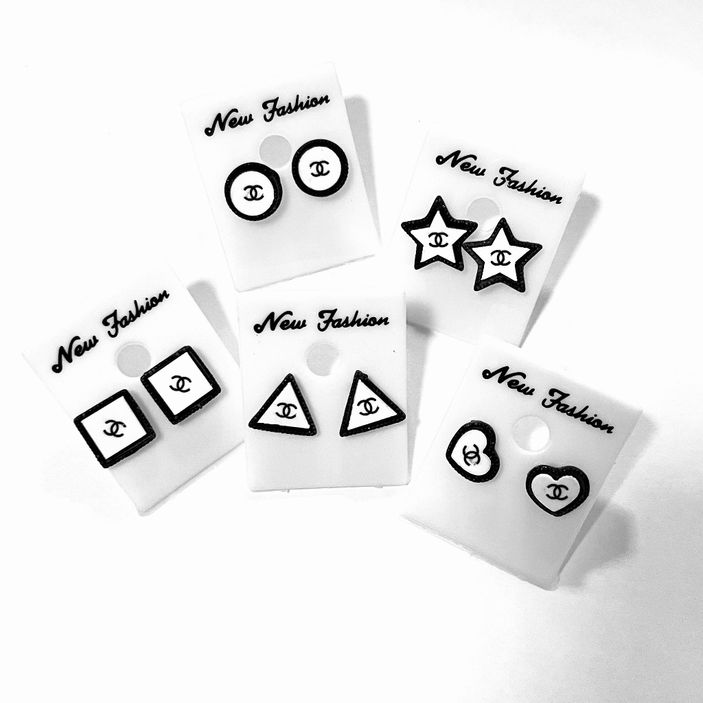 ต่างหูแฟชั่น Channels stud earrings 1 คู่-มีของพร้อมส่ง