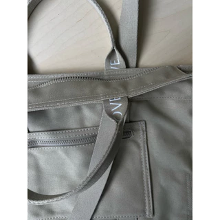 COVE DayTrip Laptop Tote (Defect - ลด 30%) กระเป๋าสะพายข้าง ใส่แลปท็อป 15 นิ้ว ผ้าแคนวาส กัน