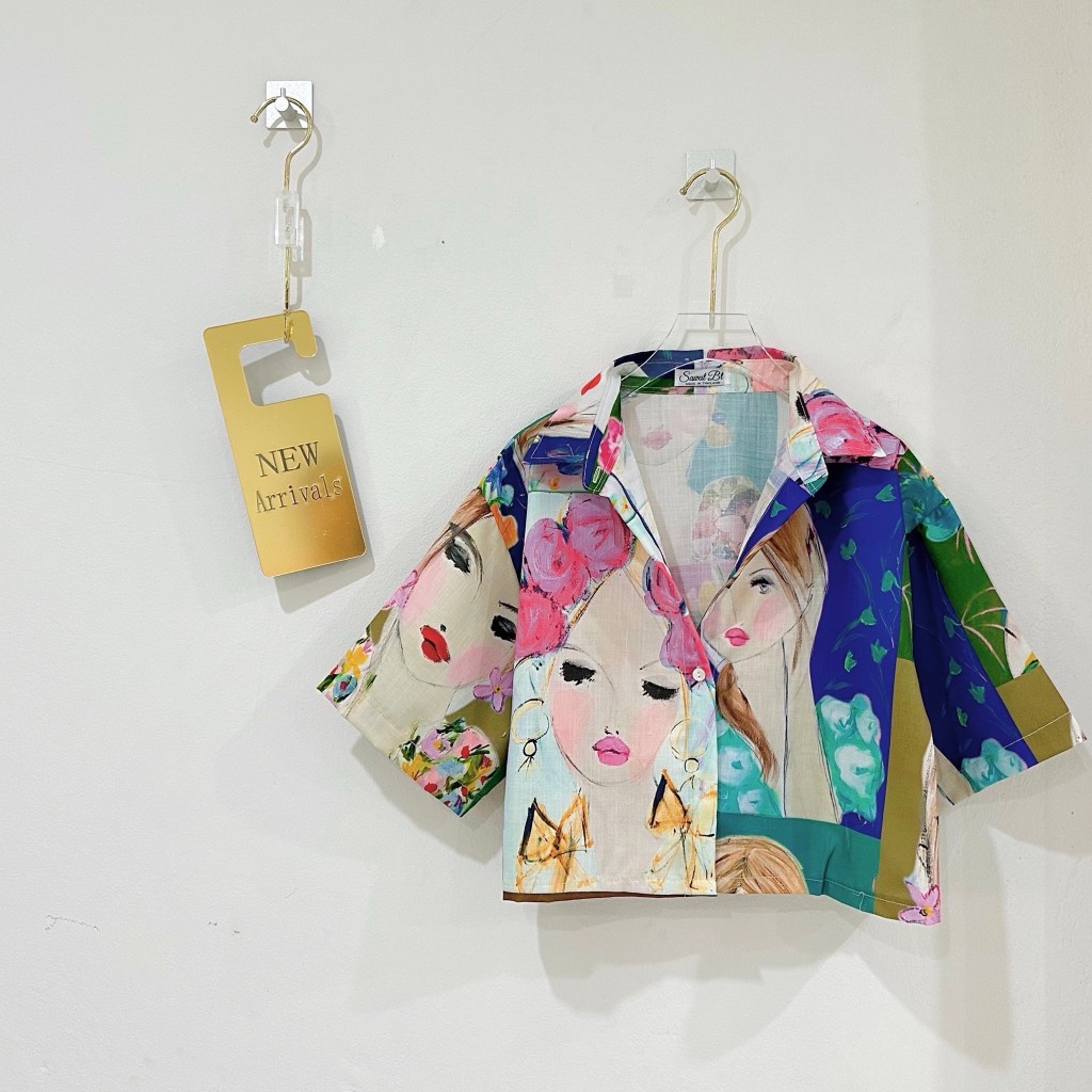 Sawat bt สินค้าใหม่พร้อมส่ง เสื้อครอปลายกราฟฟิกคละสีและลายตามภาพลายไม่ซ้ำ ราคา ถูกที่สุด ดีลบีเคเค แกลเลอรีภาพที่ 7