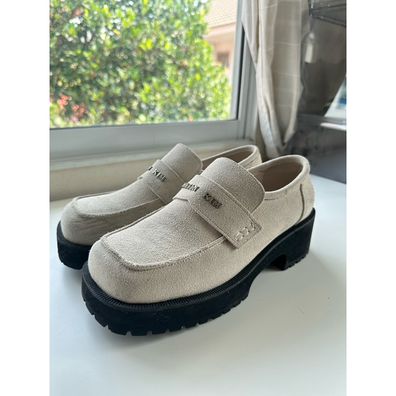 ส่งต่อรองเท้า Martin Kim แท้ 24.5