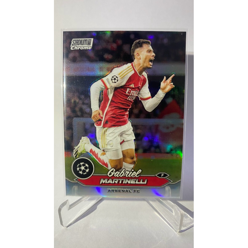 การ์ดสำหรับสะสม นักฟุตบอล Gabriel Martinelli,(refractor) ARSENAL, TOPPS STADIUM CLUB CHROME 2024