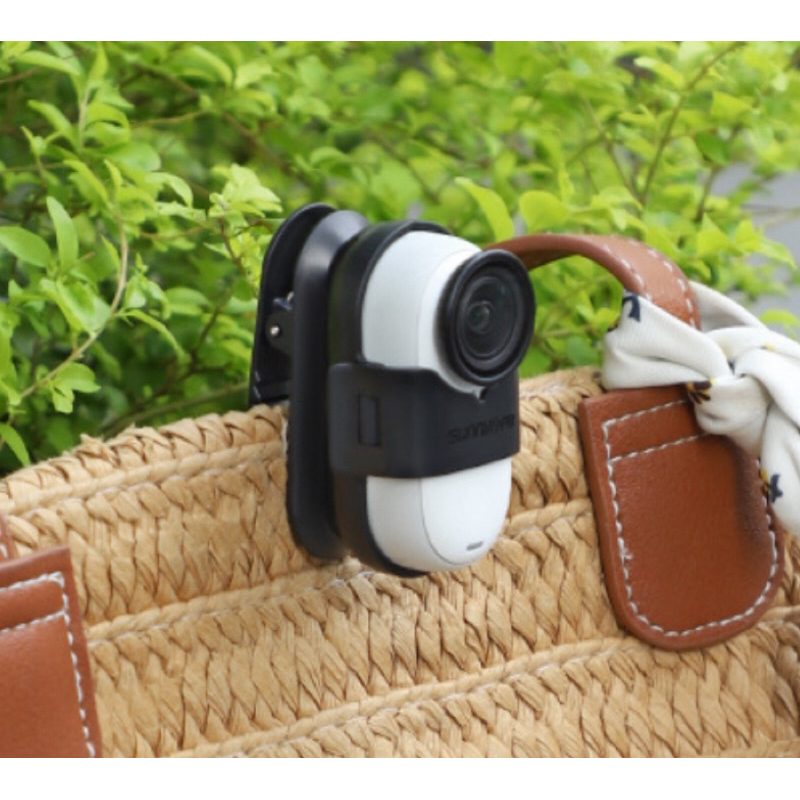 Sunnylife 360 degree backpack clip for Insta360 Go3S , Go3  ตัวหนีบ 360 องศา สำหรับ Insta360 Go3 , Go3S