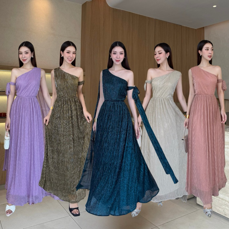 NOOZZSHOP 5911514 เดรสยาวผ้าพลีทกลิตเตอร์ ดีเทลผูกโบว์แขน สไบด้านหลัง จั้มเอว