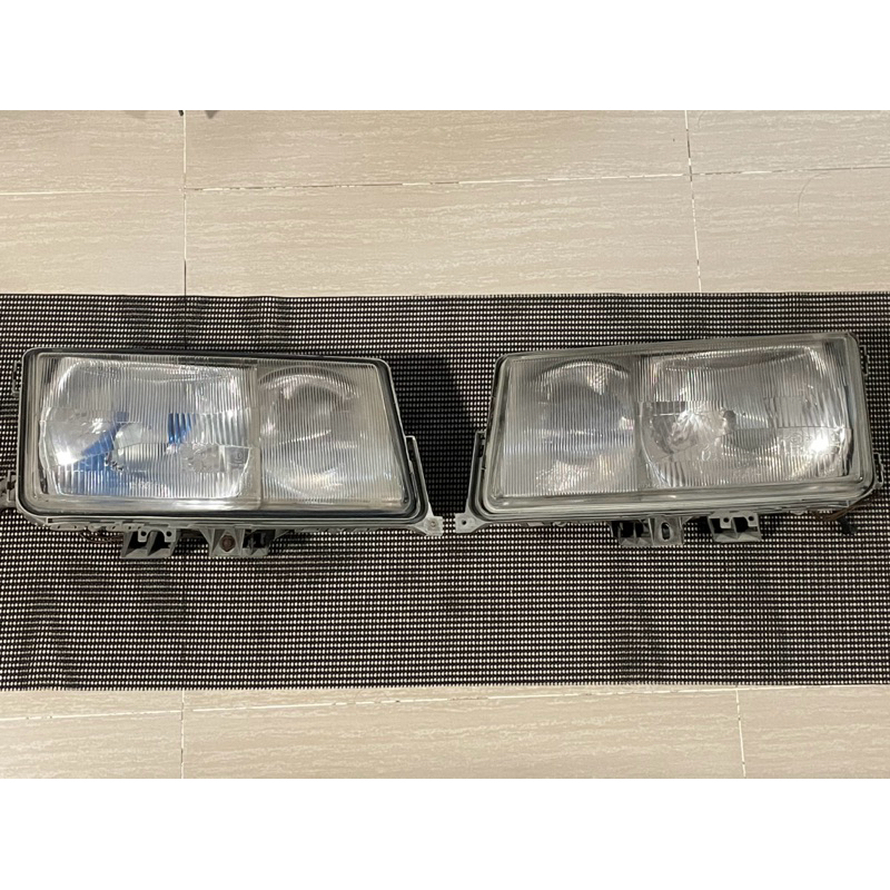 ไฟหน้า190e w201 สภาพสวยๆ