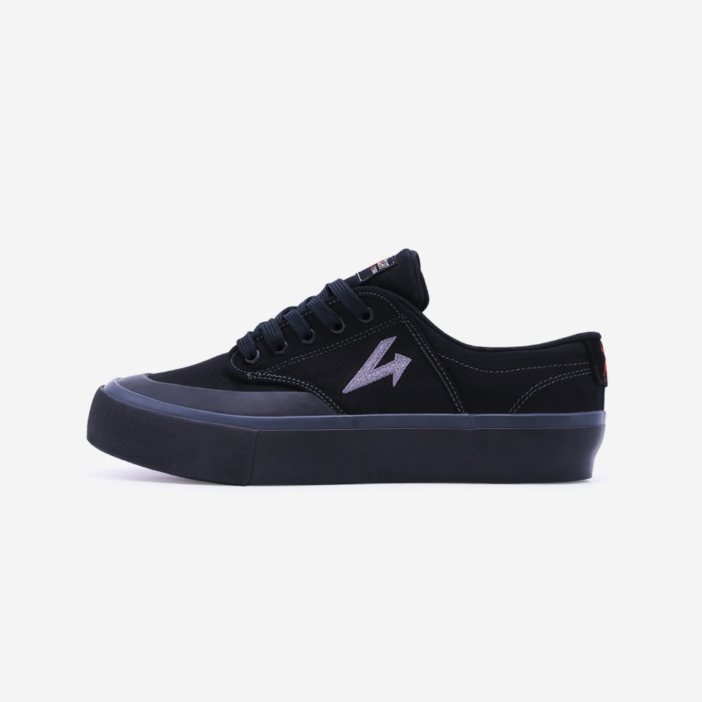 Breaker รองเท้าผ้าใบ รุ่น XSB รองเท้าผ้าใบเบรกเกอร์สนึกเกอร์ สีดำ Size 37-47