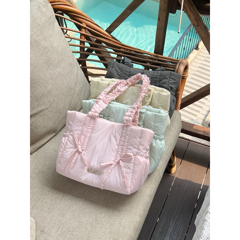 cloudy bag☁️🌷   เติมของกลางเดือนกรกฎาคม ปรับขนาดใหญ่ขึ้น  กระเป๋าผ้า 5 ช่อง สายปรับความยาวได้ น้ำหนักเบา้