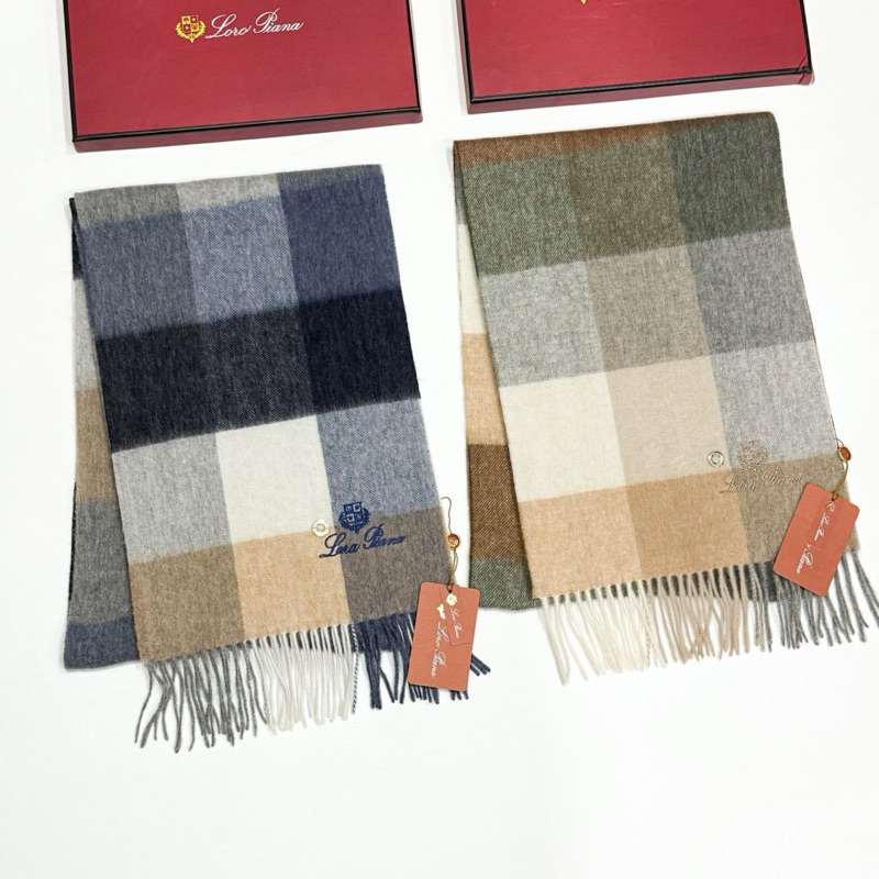 New Arrivals ผ้าพันคอ Loro piana-