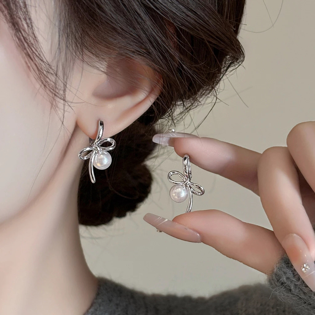 COD-ส่งเร็วจากไทย🎀 สไตล์เกาหลี มุกเทียม โบว์ ต่างหู เหล็กกล้าไร้สนิม เหมาะกับของขวัญ