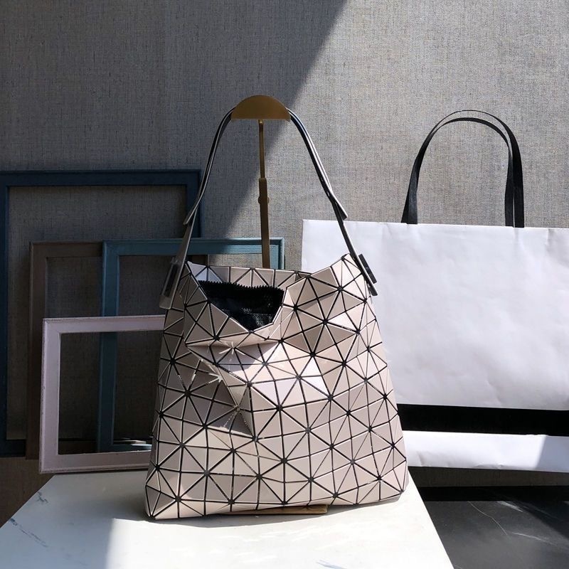 issey miyake % BaoBao Baguette ของใหม่ ของแท้ 100%
