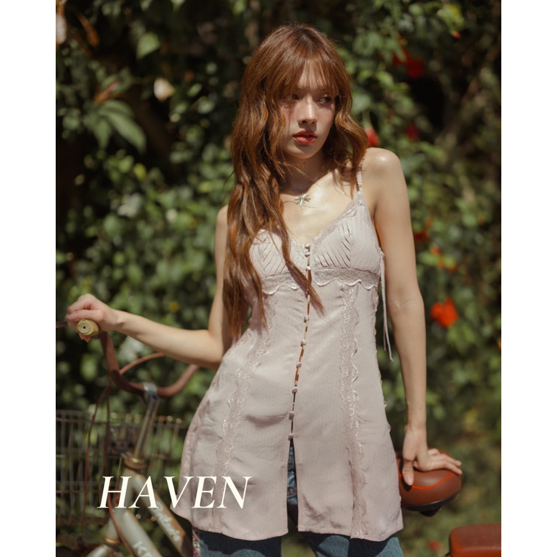 Everyday.We.Vacay - Haven Top [พร้อมส่ง] เสื้อสายเดี่ยว ฟรีฟองน้ำดันทรง