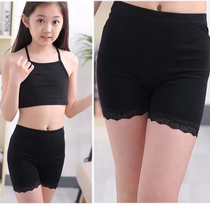 กางเกงซับในเด็ก เป็นผ้าไนลอนผสมยืด ใส่สบายไม่ร้อน รัดช่วงขาให้น้องๆ เหมาะกับใส่่ไว้ในกระโปรง 5-12 ปี