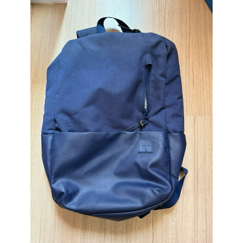 กระเป๋าเป้ Incase มือสอง