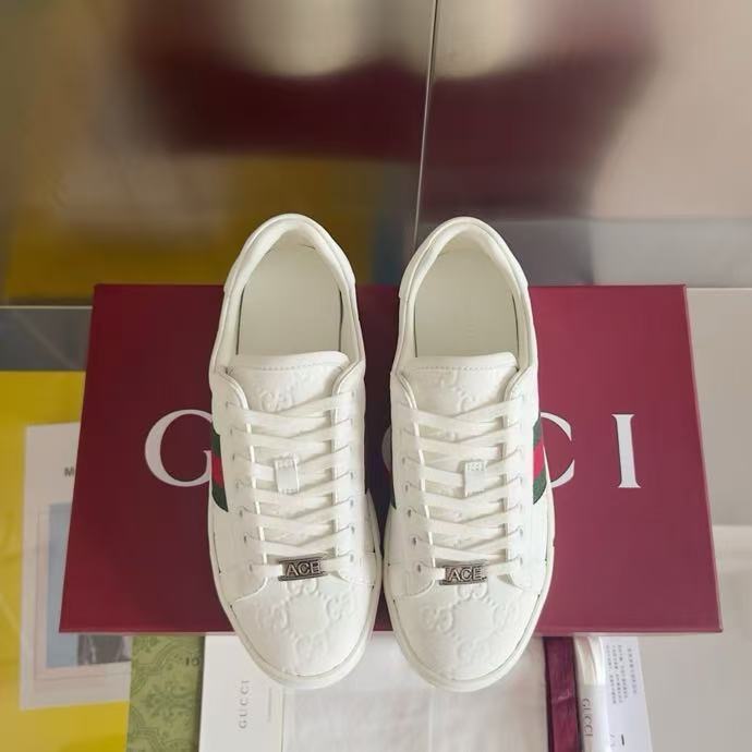 GUCCI Ace รองเท้าผ้าใบลำลอง รองเท้าสีขาวขนาดเล็ก 1637