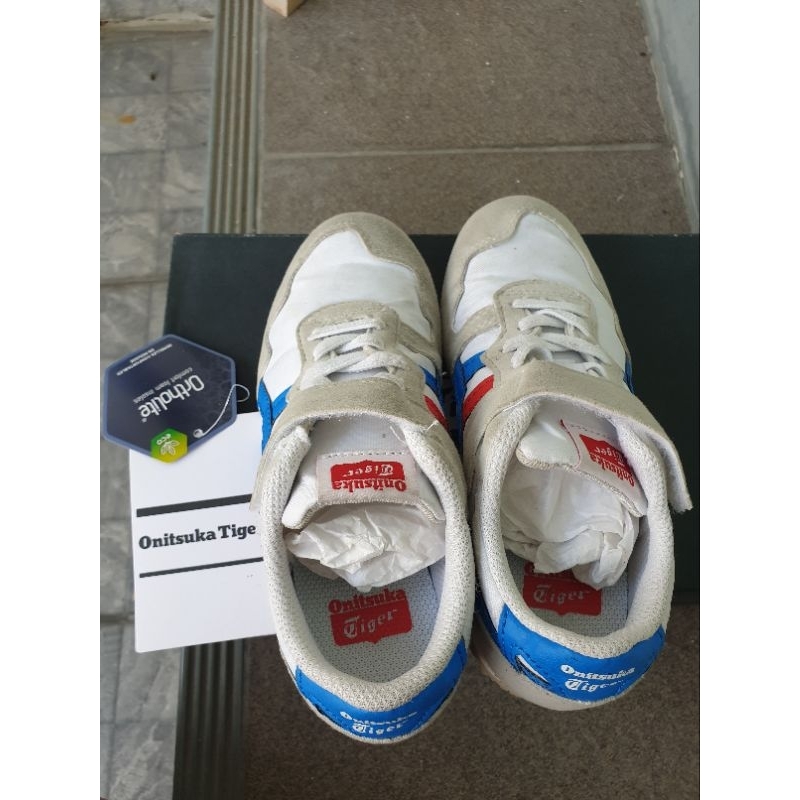 รองเท้าเด็กมือสอง Onitsuka tiger ของแท้ ซื้อจากญี่ปุ่น ลูกชายใส่ครั้งเดียว