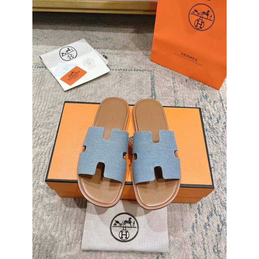 🌸 HERMES  Izmir   แฟชั่นส้นแบนรองเท้าแตะผู้ชายสีฟ้า