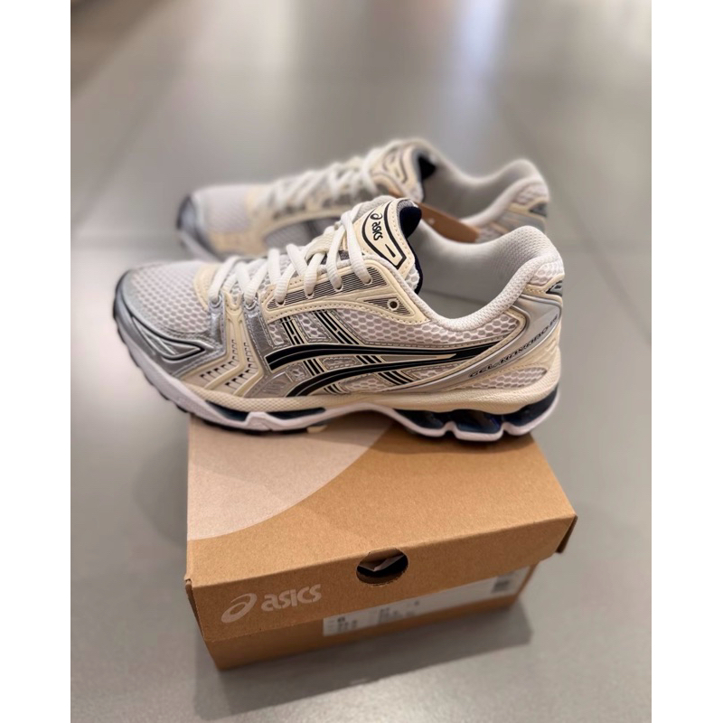 พร้อมส่งใน กทม Asics Gel-Kayano 14 (1202a056-109) เพิ่ม 1 ไซสจากปกติ white midnight
