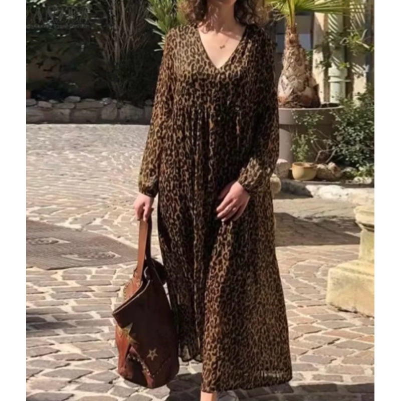 เดรสยาวคอวีแขนยาว zanaea ผ้าชีฟอง มีซับในอย่างดี มือหนึ่ง อก 38 ยาว 50 นิ้ว