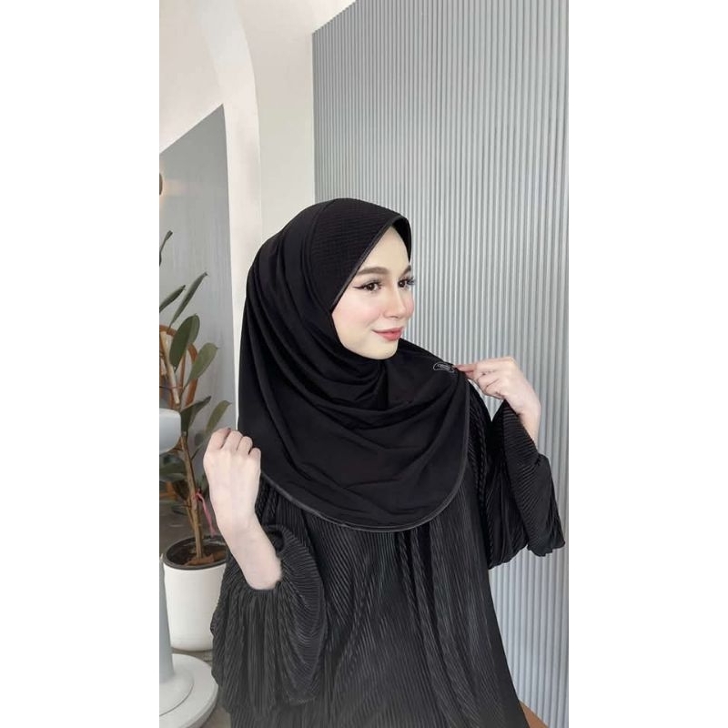 ฮิญาบสวมสำเร็จสวมยืด(หน้าตาราง)ทรงหมุนขนาดฟรีไซส์