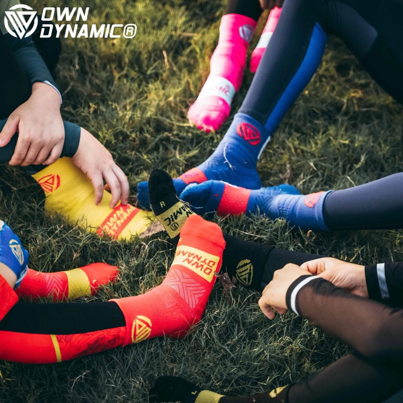 ถุงเท้ากีฬาเด็ก Own Dynamic OD Run Compression Repulsor ถุงเท้ารัดกล้ามเนื้อ Racing Kid Socks Pro ถุ