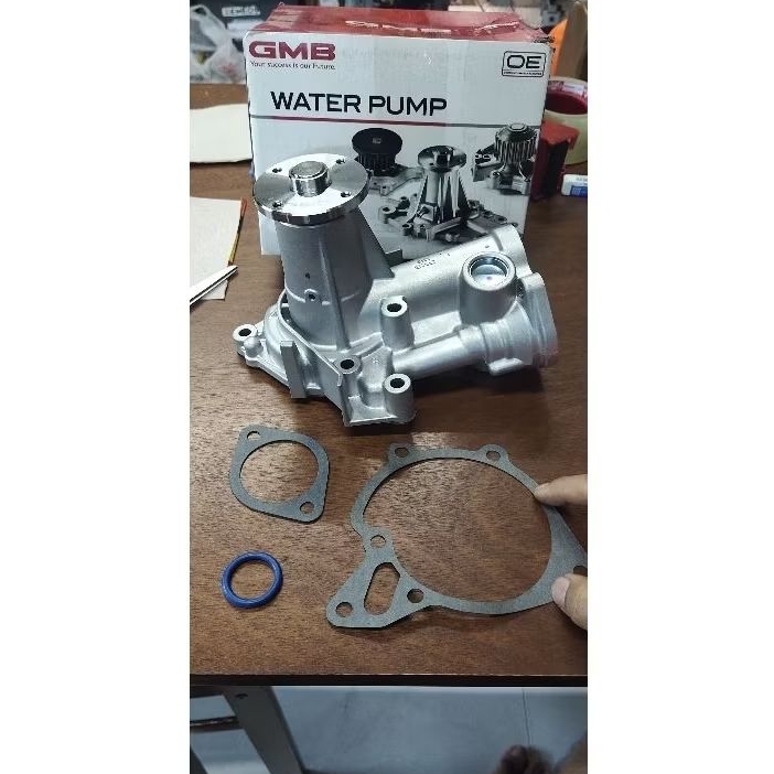 ปั้มน้ำ, วาวล์น้ำแท้ห้าง สําหรับ mitsubishi L200 Cyclone/ Starda 2.5 เครื่อง 4D55/4D56 ยี่ห้อ GMB แท