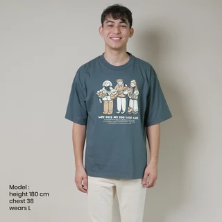Strayandcool เสื้อยืดโอเวอร์ไซส์ "Why does my dog look like..." Oversized T-shirt